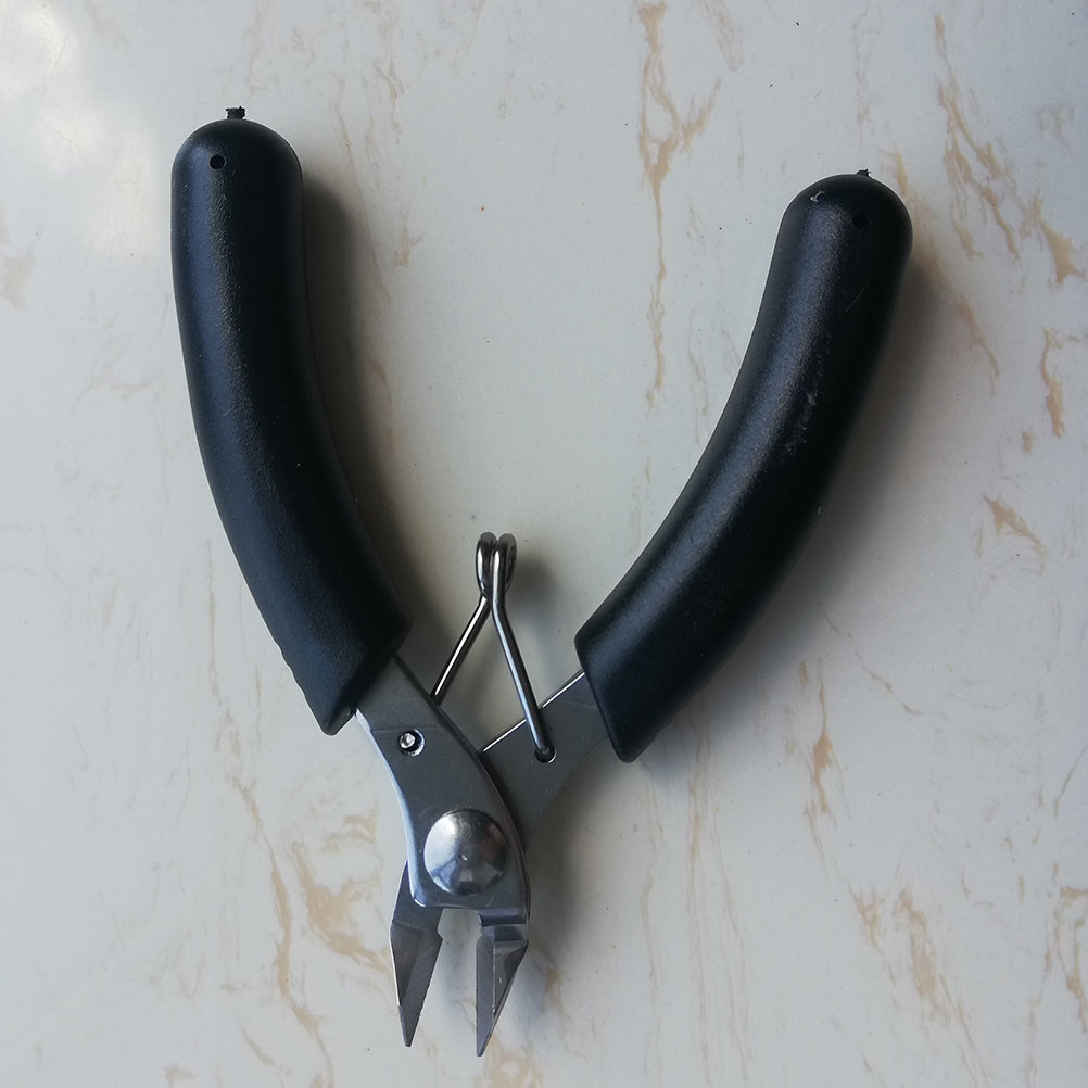 Ergonomic Diagonal Pliers for  - Badminton Match review and price