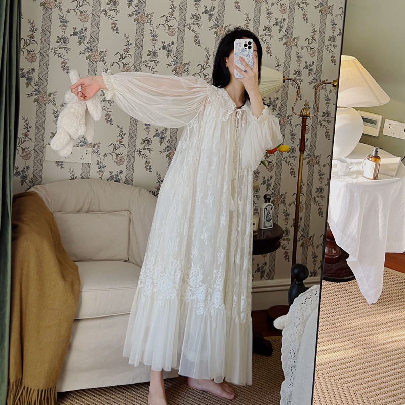 Vintage Luxury White Lace 2Pcs - Badminton Victory review and price