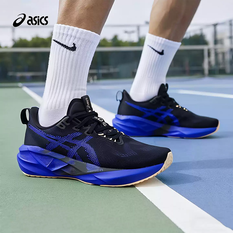 Asics NOVABLAST 5 Black Royal  - Badminton Victory review and price